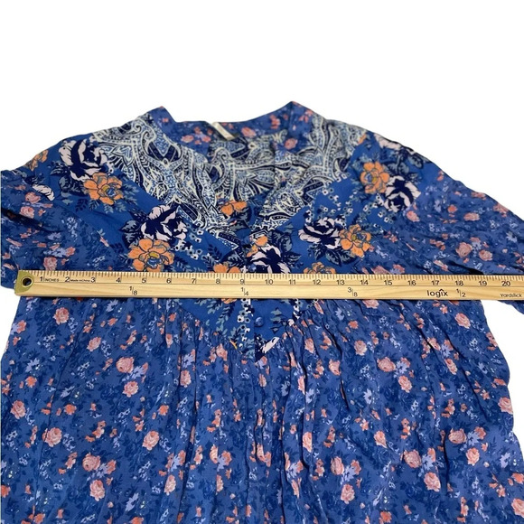 Free People XS Blue Floral Fields Hi Low Oversize Tunic Partial Button - Picture 8 of 9